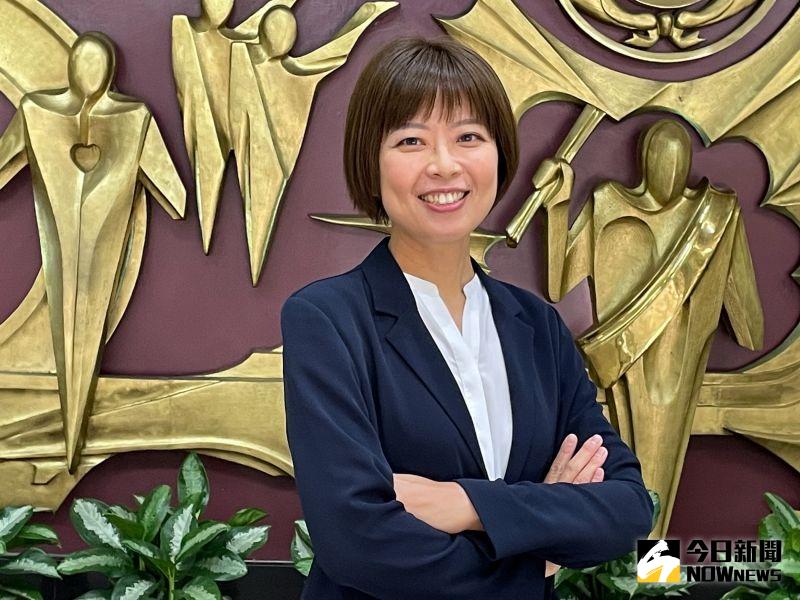 ▲新北市議員江怡臻說,希望民進黨政府重視板橋、土城地區的人民,對新北與屏東的人民務必要一視同仁,也呼籲在地立委共同爭取。(圖/記者陳志仁攝)