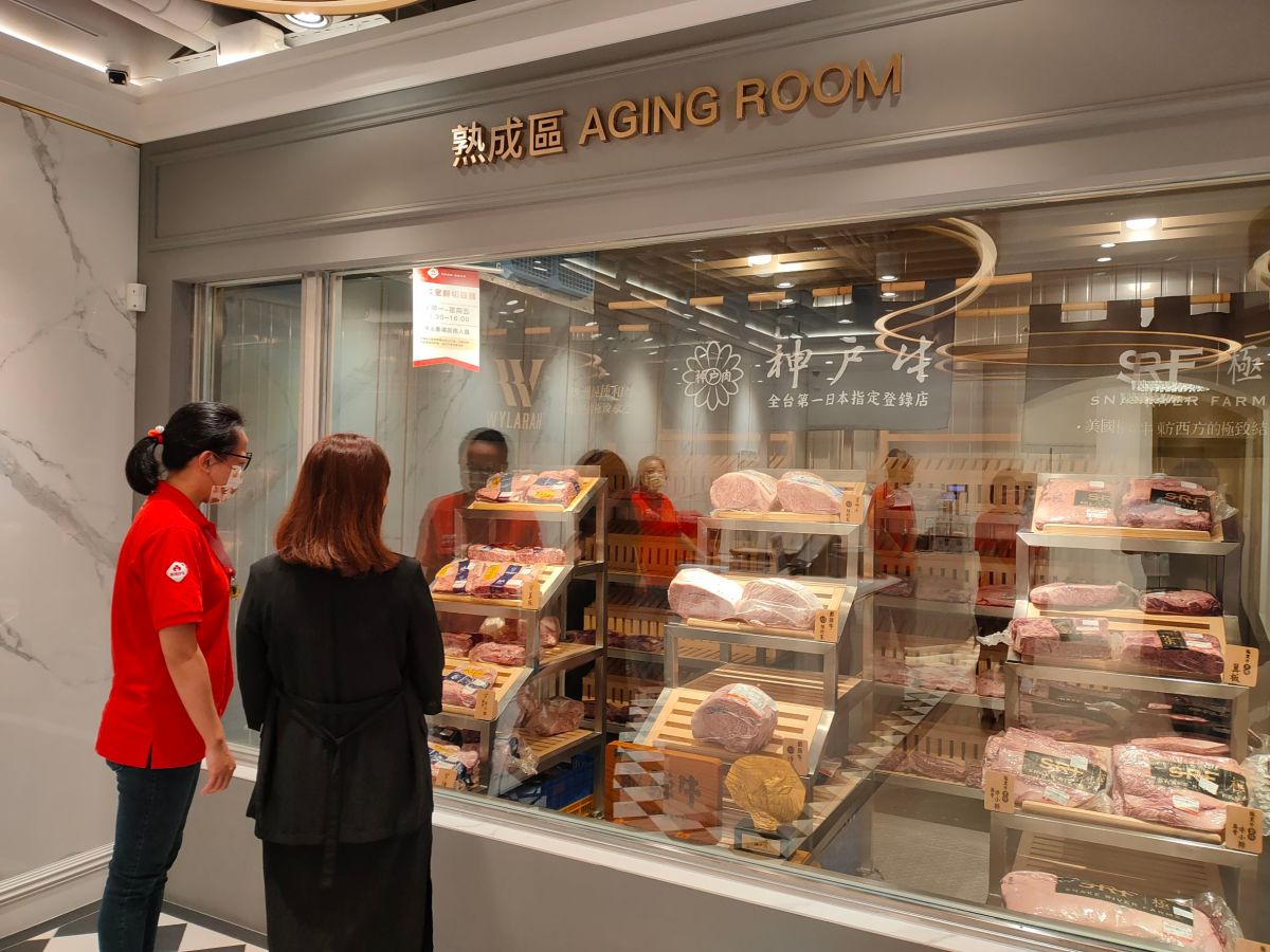 ▲牛肉界的「愛馬仕」美福集團旗下的精品超市「美福食集」，看好台中高端消費市場，特別此時在烏日成立全國第二家門市(圖／柳榮俊攝2021.9.13)