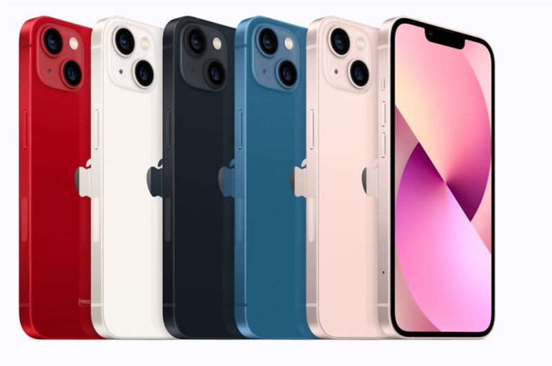 ▲蘋果公司14日推出4款新iPhone，包括iPhone 13（圖）、iPhone 13 Mini、iPhone 13 Pro和iPhone 13 Pro Max。（圖/中央社）