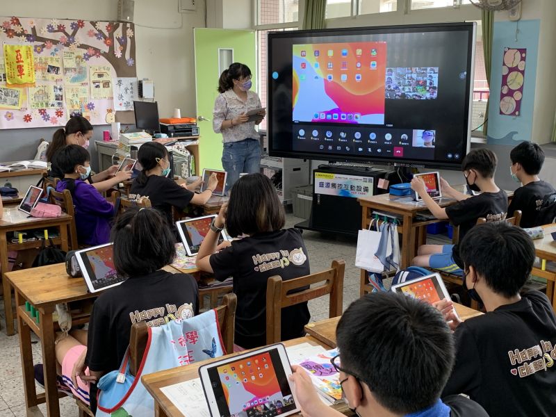 ▲新北市積極推動智慧教育，未來以數位校園、適性學習、數據治理為推動的策略，將來「班班」都是智慧教室。（圖／新北市政府教育局提供）