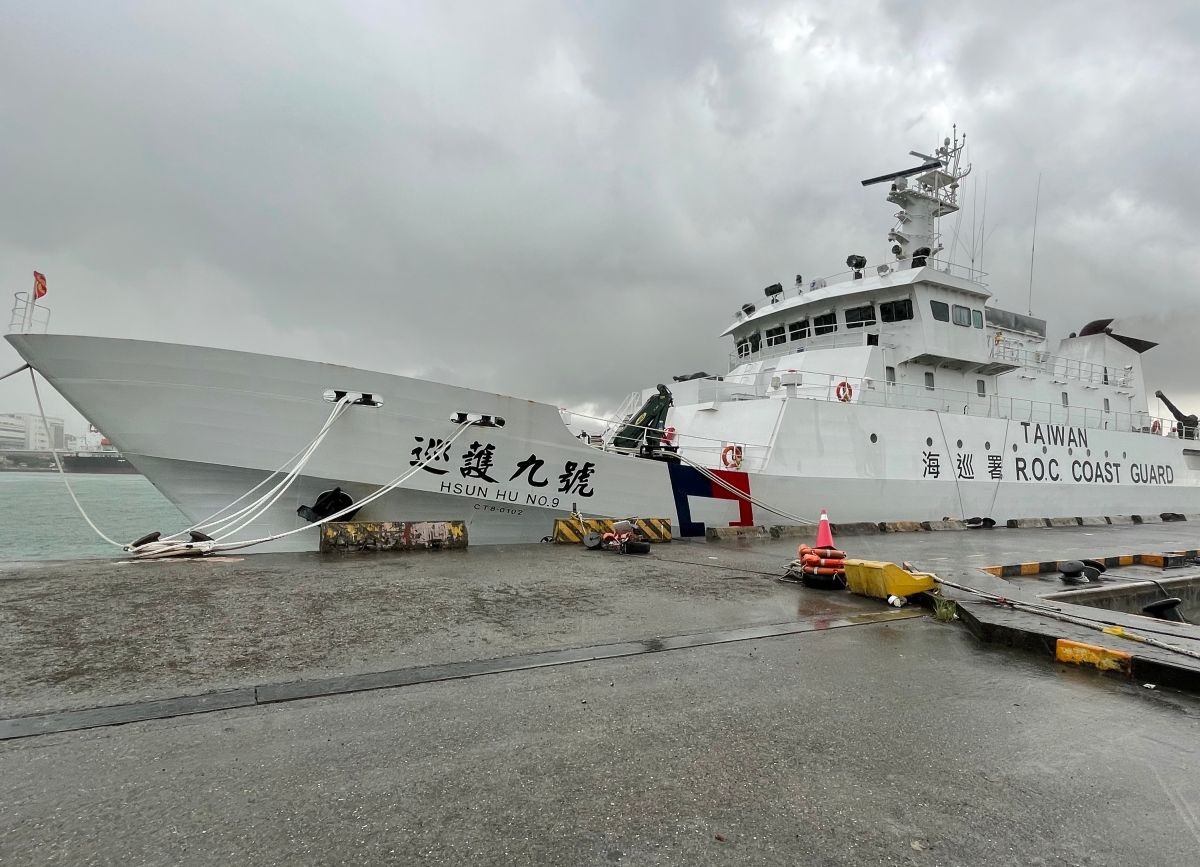 ▲海巡署艦隊分署直屬船隊巡護九號船，由高雄港啟航前往中西太平洋公海，執行漁業巡護任務。(圖／記者黃守作攝，2021.09.15) 