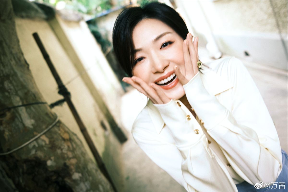 ▲萬茜曾拒絕7次潛規則，遭到中國大陸演藝圈封殺16年，比李玖哲冷凍7年還慘。（圖／翻攝萬茜微博）