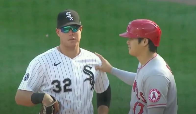 ▲大谷翔平被觸身球。(圖/取自ABEMATV)
