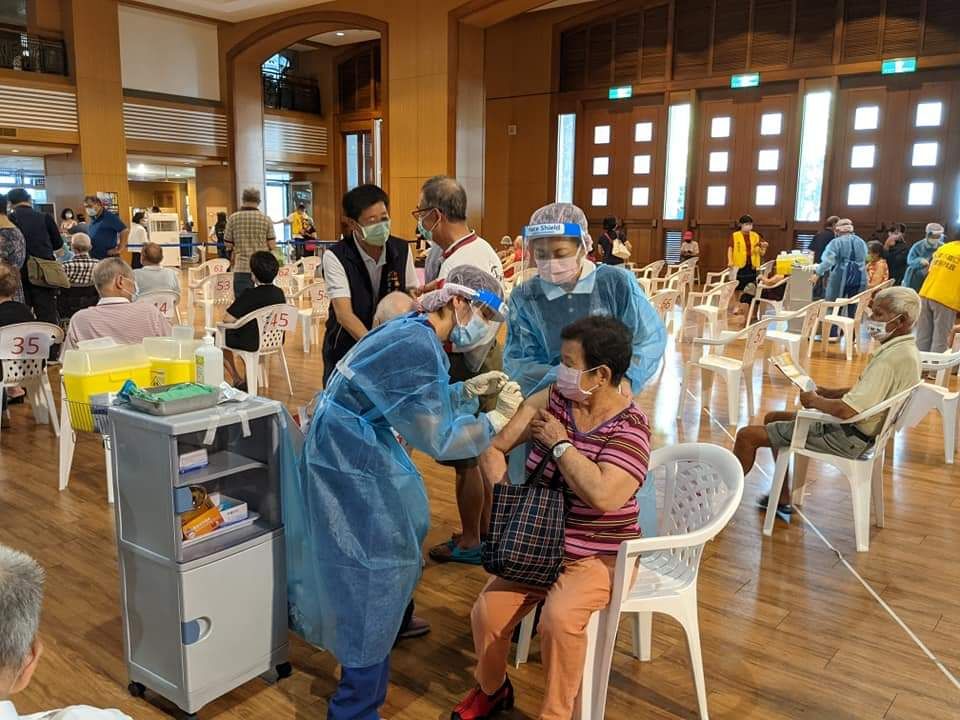 ▲台中市9月23、24日為設籍台中市75歲以上長者及65歲以上原住民接種莫德納疫苗(圖／資料照片)