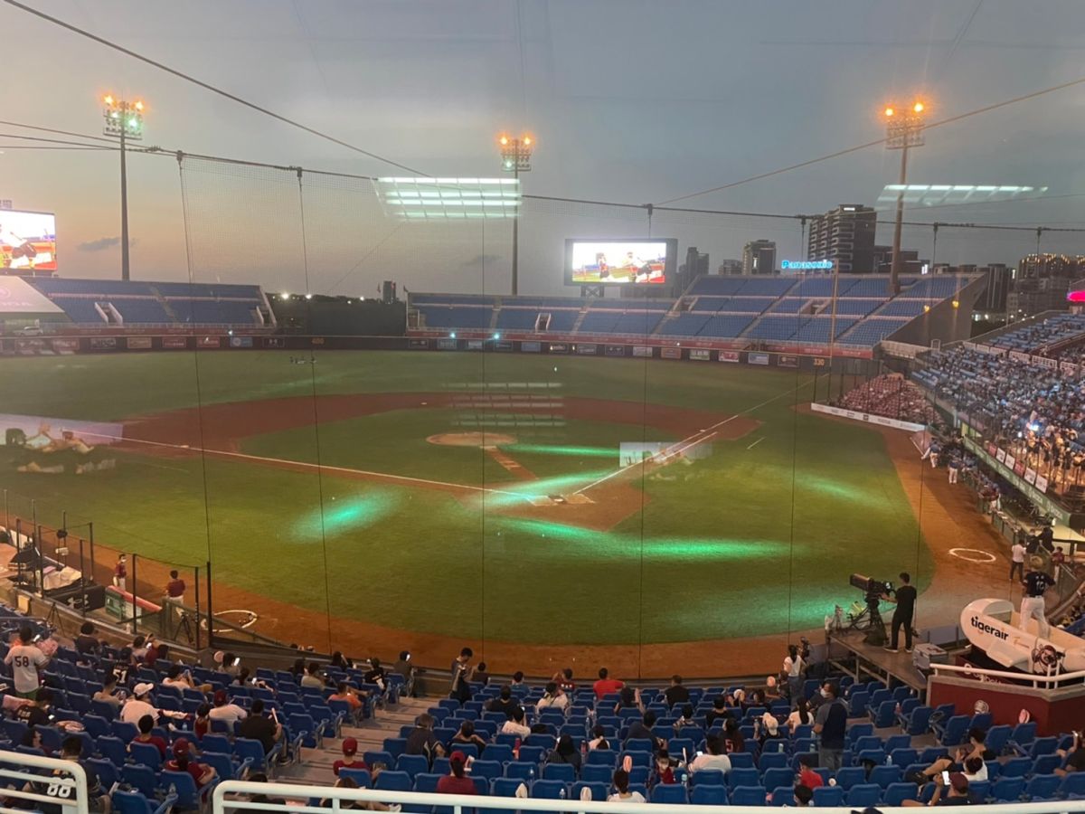 ▲中職桃園主場跳電。（圖／吳政紘攝）