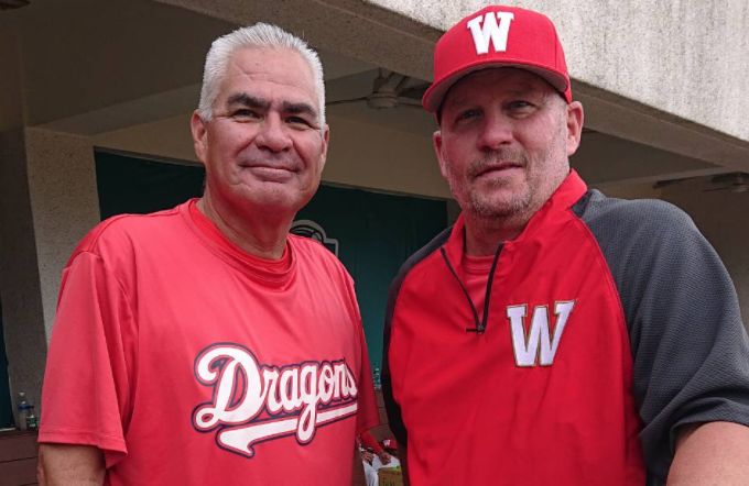 ▲前味全投手教練Greg Hibbard（右）（圖／味全提供）