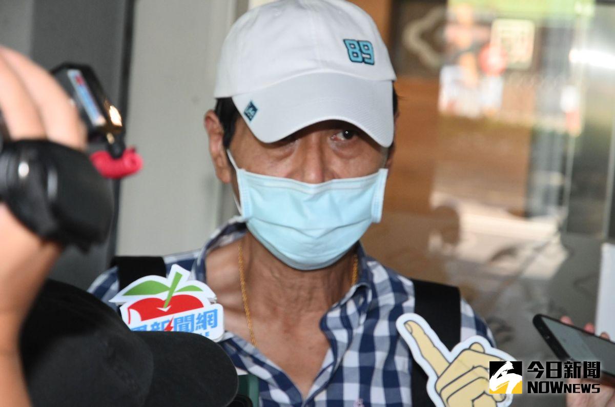 ▲喜翔送龍劭華最後一程。（圖／記者林柏年攝）