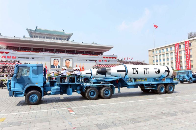 ▲北韓曾經在閱兵儀式中公開潛射飛彈,但尚未在潛艇上完成水下試射。(圖/美聯社/達志影像)