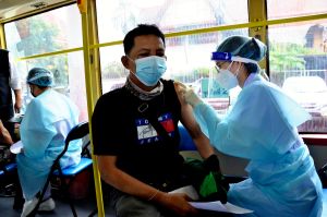 不怕疫情出現破口　泰國計劃為中國遊客施打疫苗

