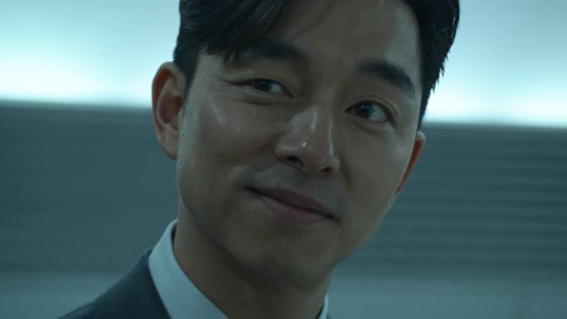 ▲孔劉劇中是引導玩家進入「魷魚遊戲」世界的關鍵人物。(圖/Netflix)