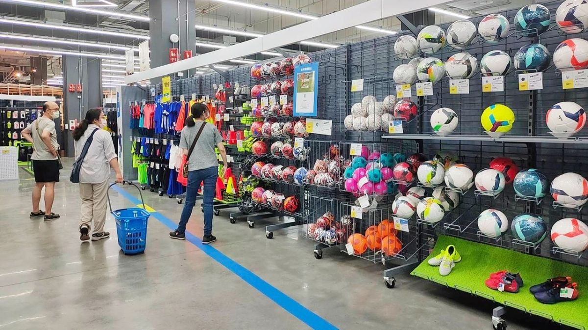 ▲專賣便宜運動用品的迪卡儂，深受台灣民眾喜愛，還有眼尖網友發現可免費測量InBody。（圖／迪卡儂提供）