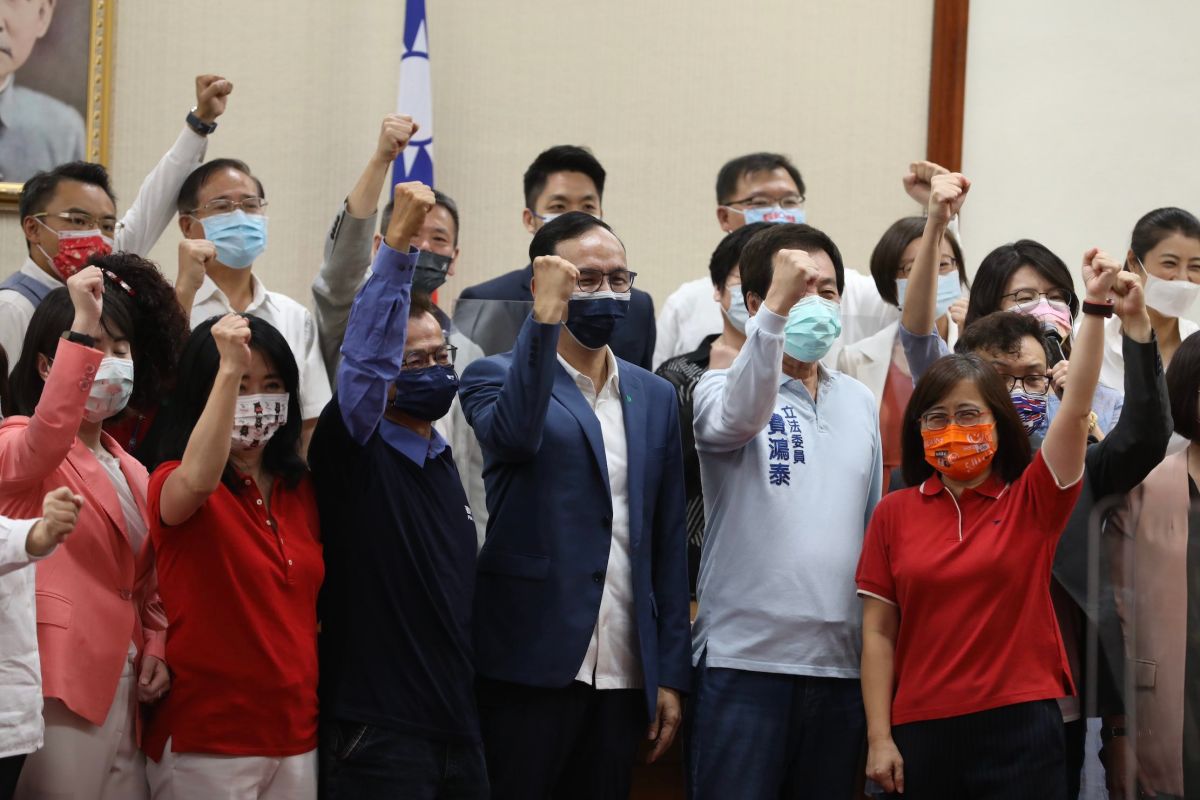 ▲國民黨主席候選人朱立倫拜訪立院黨團，爭取支持。（圖／記者羅婉庭攝，2021.09.23）