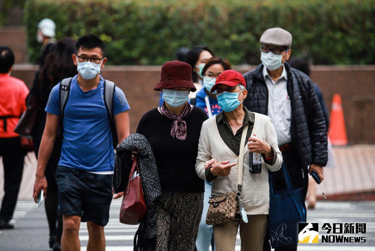 ▲隨著國內疫情逐漸趨緩，各界關注疫情二級警戒是否降級。（圖／NOWnews資料照，記者葉政勳攝）