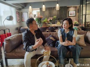 ▲關之琳(右)和甄子丹是昔日好友,兩人難得上綜藝節目。(圖/關之琳微博) ▲關之琳(右)和甄子丹是昔日好友,兩人難得上綜藝節目。(圖/關之琳微博)
