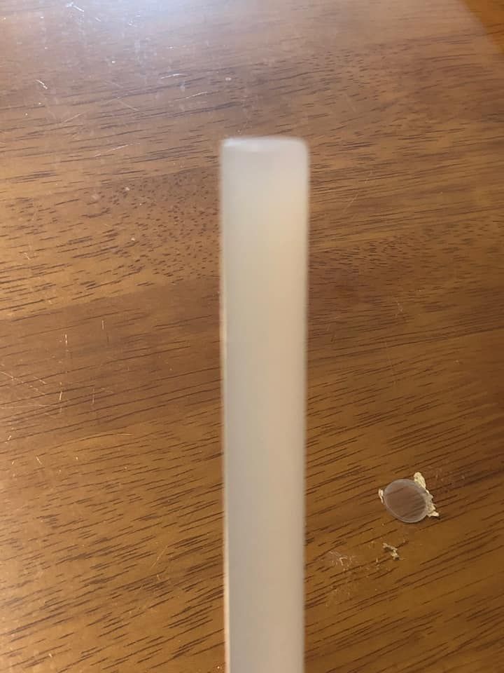 ▲有過來人建議可以將熱熔膠加熱沾黏異物再取出。(圖/翻攝自臉書社團《爆廢公社公開版》)