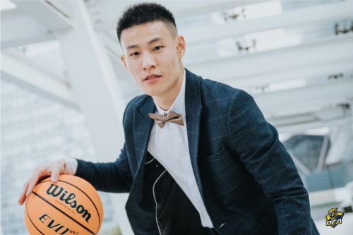 蔡尚樺別看！林秉聖洗澡遭偷拍　文化大學5點聲明：協助提告求償
