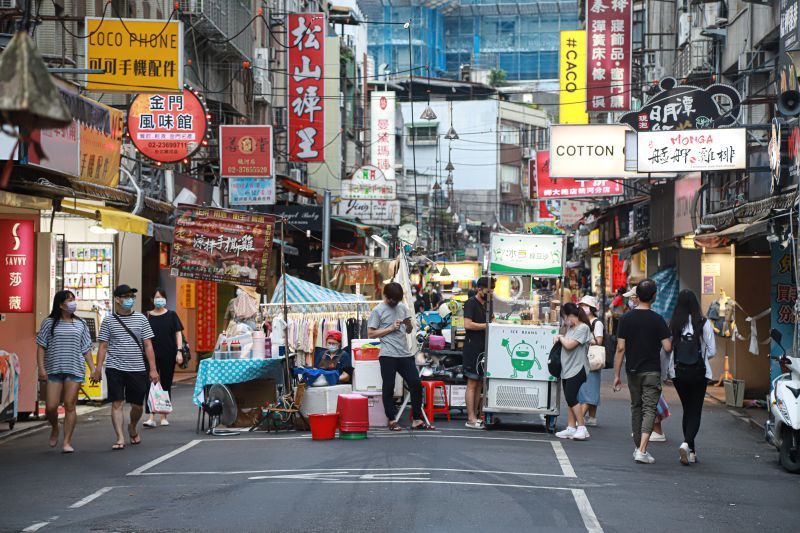 盼降級！柯文哲批「領薪水不知民間疾苦」　陳時中妙回
