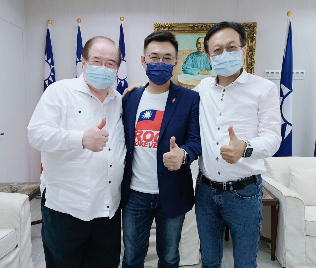 ▲卓伯源今天傍晚前往中央感謝黨主席江啟臣 、黨秘書長李乾龍為黨奉獻心力、服務黨員，也為這場選舉做非常好的規劃。 （圖/新頭殼）