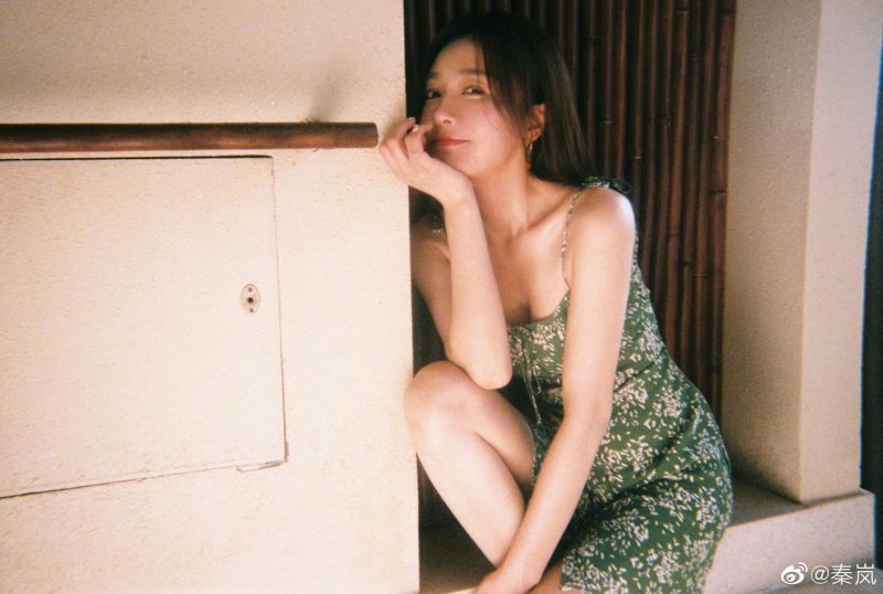 ▲42歲秦嵐逆齡如少女。(圖/翻攝秦嵐微博)