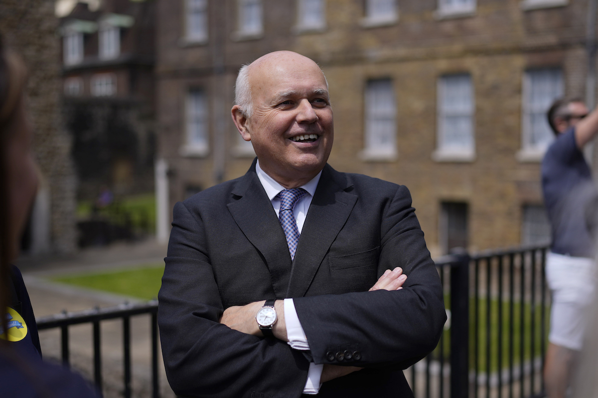 ▲台灣與立陶宛近期紛遭中國透過經貿手段政治施壓，英國前保守黨黨魁史密斯說，自由世界「毫無懸念必須支持台灣與立陶宛」。（圖／美聯社／達志影像）