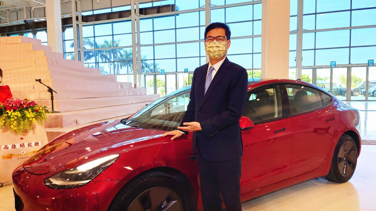 ▲高雄繼去年時時抽之後推出「日月抽」活動,月月可抽Tesla。(圖/記者鄭婷襄攝,2021.09.28)
