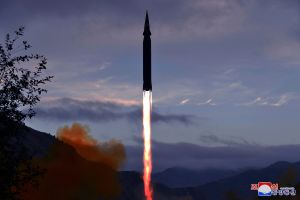 北韓疑從潛艦試射飛彈　美稱不構成立即威脅
