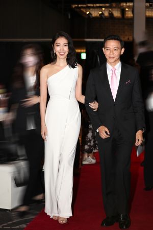 ▲楊謹華(左)挽愛力根醫學美容台灣香港總經理林尚威呼籲「美麗不用冒險」。(圖/安心醫美) ▲楊謹華(左)挽愛力根醫學美容台灣香港總經理林尚威呼籲「美麗不用冒險」。(圖/安心醫美)