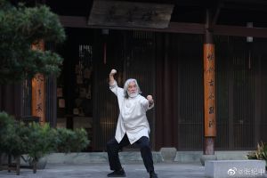▲張紀中老當益壯。(圖/翻攝微博) ▲張紀中老當益壯。(圖/翻攝微博)