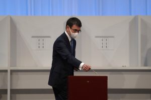 日本自民黨總裁選舉岸田文雄勝選 ▲河野太郎的「反安倍」改革旗幟的不安感,導致敗北。(圖/美聯社/達志影像)