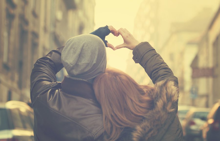 ▲與其計畫戀愛、走進婚姻、生孩子，不如把當下的生活過好。（圖／Shutterstock）