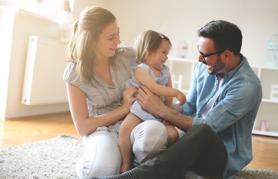 ▲婚姻之中，小孩的存在究竟是婚姻的黏著劑還是照妖鏡呢？（圖／Shutterstock）