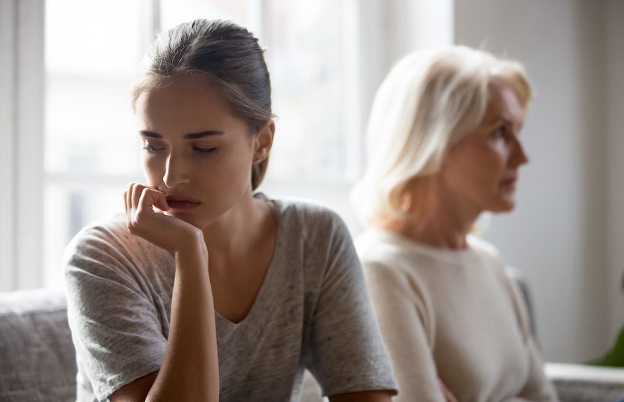 ▲為什麼婆婆要為難同樣是女人的媳婦？3種慣婆婆心態告訴妳！（圖／Shutterstock）