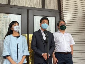 民進黨團書記長蔡適應、副幹事長黃世杰、副書記長陳秀寳 ▲黃宣尹攝影2021.10.01