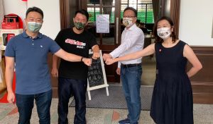 ▲民進黨陳世凱（左起）、莊競程、林靜儀出面力挺陳柏惟。  （圖／記者顏幸如攝影，2021.10.03）