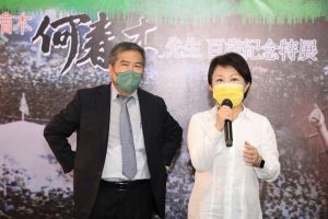 台灣民主推手 黨外檜木何春木百歲特展 ▲市長盧秀燕表示,何春木對於民主政治及文化推廣貢獻良多,也對春木仙的尊敬與敬仰(圖/柳榮俊攝2021.10.3)