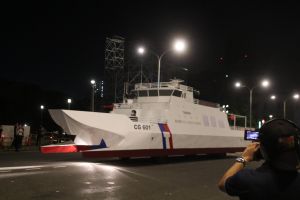 本次海巡署發揮巧思,以陸上行舟的概念展示國艦國造的實績。(圖/作者提供) ▲本次海巡署發揮巧思,以陸上行舟的概念展示國艦國造的實績。(圖/作者提供)