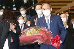 菅義偉卸任首相　任內強調台海安全5度贈台疫苗
