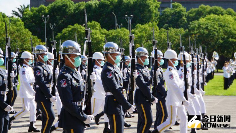 ▲明（3）日就是2025年93軍人節，各大餐廳、景點紛紛推出軍人節優惠，《NOWNEWS今日新聞》整理出93軍人節餐飲、交通、樂園及住宿等重點優惠懶人包。（圖／記者呂炯昌攝）