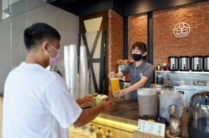 窖藏於疫情期間業績不減反增,日賣千杯以上 ▲窖藏於疫情期間業績不減反增,日賣千杯以上(圖/勞動部雲嘉南分署提供)