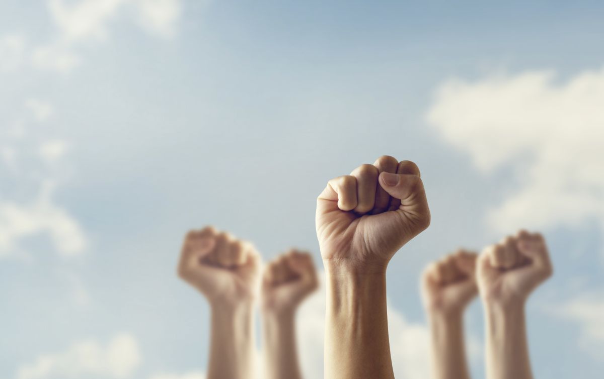 ▲當多數基層員工對於公司給出的待遇心生不滿時，就很有可能演變成罷工行動。（示意圖／shutterstock）