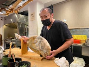 郭宗坤 ▲郭宗坤的餐廳因疫情生意受影響,解封後趨於好轉。(圖/翻攝郭宗坤FB)