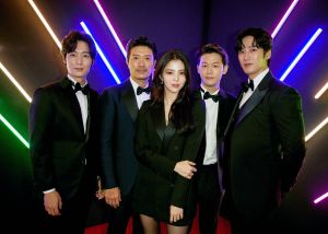 ▲《以吾之名》演員群張栗(左起)、朴熹洵、韓韶禧、李學周、安普賢出席釜山影展。(圖/Netflix) ▲《以吾之名》演員群張栗(左起)、朴熹洵、韓韶禧、李學周、安普賢出席釜山影展。(圖/Netflix)
