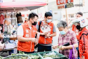 陳柏惟 ▲陳柏惟罷免案將於10月23日投票,其持續勤跑基層爭取支持,盼能挺過罷免危機。(圖/陳柏惟辦公室提供)