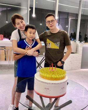 賈永婕 ▲賈永婕幫兒子慶祝13歲生日。(圖/翻攝賈永婕FB)