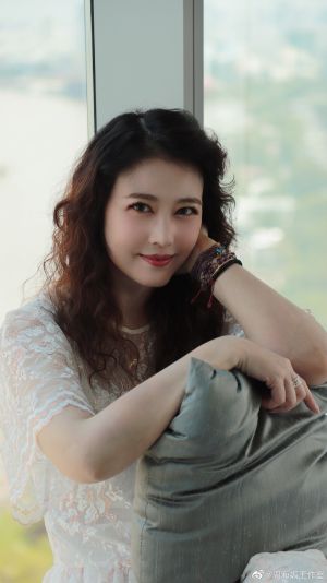 ▲周海媚近年來保養得宜。(圖/周海媚工作室微博) ▲周海媚近年來保養得宜。(圖/周海媚工作室微博)