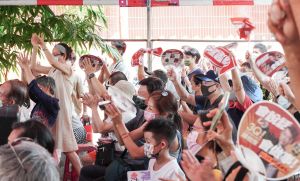 王瑞德自爆不敢從政原因 陳柏惟聽完笑了 ▲外熱內冷的陳柏惟罷免選情,今難得出現激情,熱情民眾高喊反罷免口號。(圖/陳柏惟服務處提供,2021.10.10)