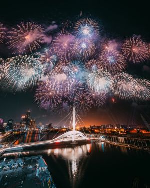 國慶焰火在高雄。(圖/高雄市政府提供) ▲國慶焰火在高雄。(圖/高雄市政府提供)