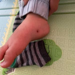 鄭爽 ▲鄭爽在IG曝光代孕生下來的一雙兒女,並未受到前夫良好照顧。(圖/翻攝鄭爽IG)