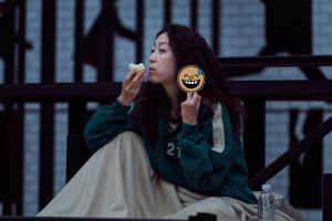 ▲金姝怜劇中狡猾奸詐。(圖/Netflix) ▲金姝怜劇中狡猾奸詐。(圖/Netflix)