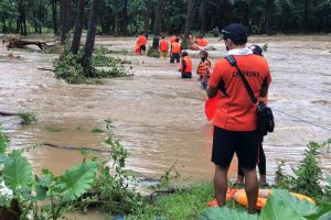 圓規熱帶風暴挾帶大雨侵襲菲律賓　已知9死
